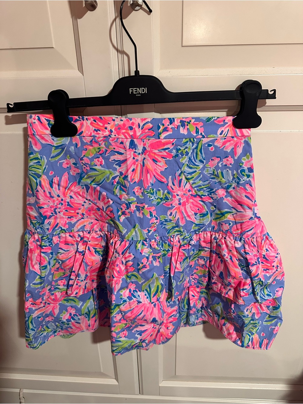 Lilly Pulitzer EUC Mayslie bright pink Ruffle 2 Piece Top and Skirt size 4 - Picture 4 of 5
